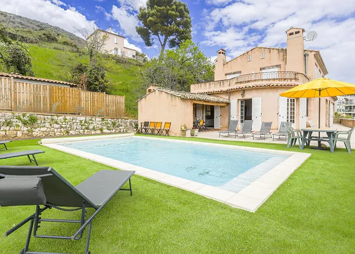 Holiday Home Le Mas De Gattieres By Interhome